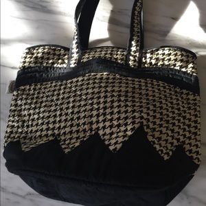 Naraya (Thai brand) Black and White Bag